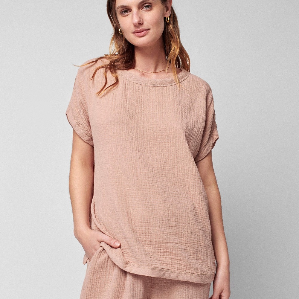 Faherty Dream Cotton Gauze Tee Nougat size L and Wide Leg Pant size XL  $60 set